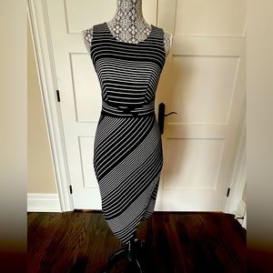 White House Black Market dress - Like NEW